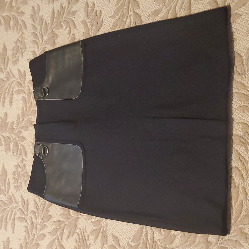 EMPORIO ARMANI cashmere pencil style skirt with leather pockets size 38 Italy